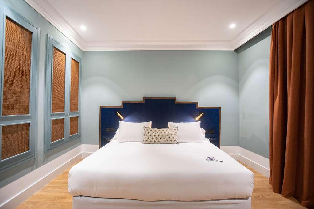 Coral Mist Beach Hotel Μπριτζτάουν Δωμάτιο φωτογραφία