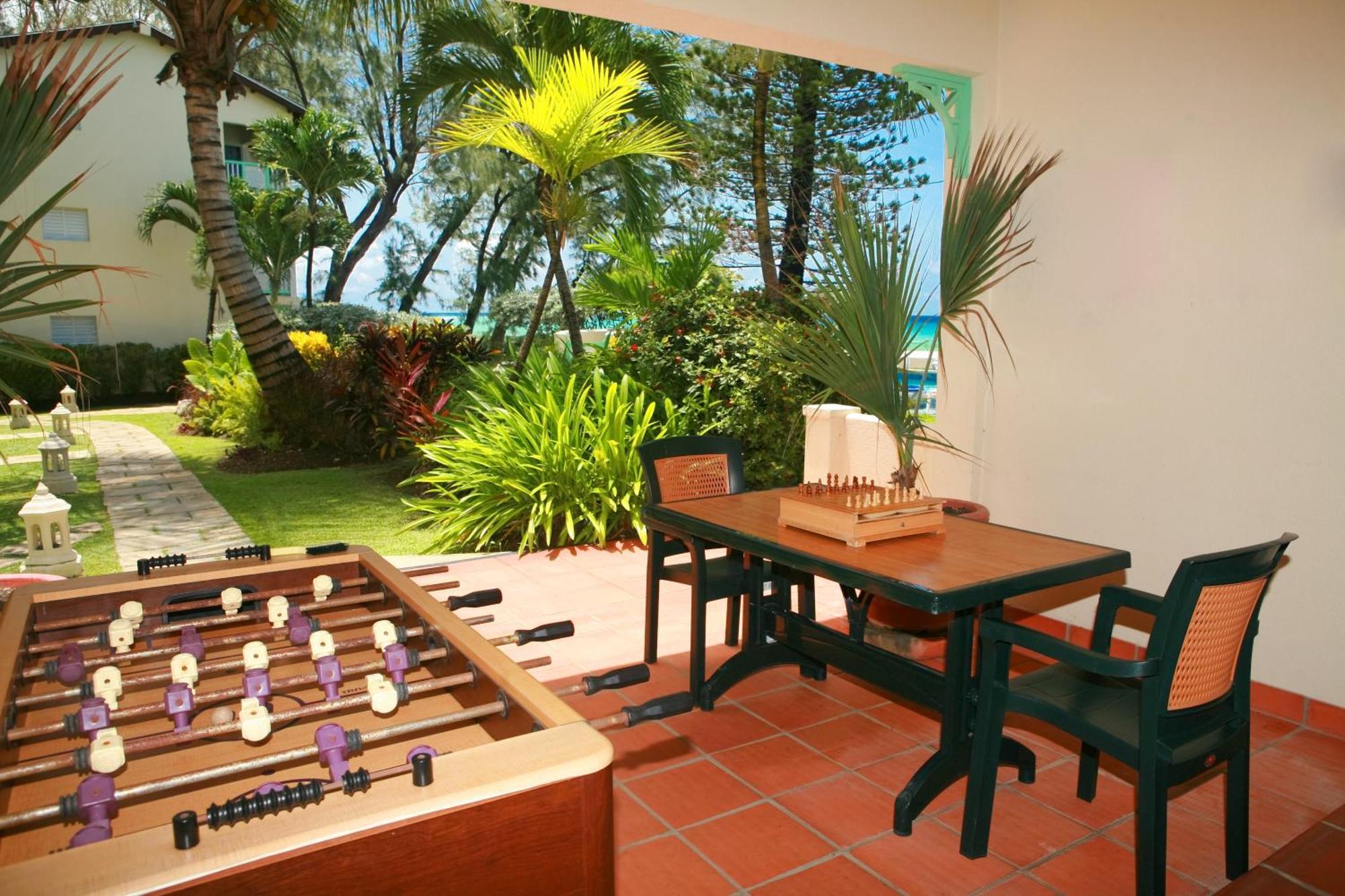 Coral Mist Beach Hotel Μπριτζτάουν Εξωτερικό φωτογραφία
