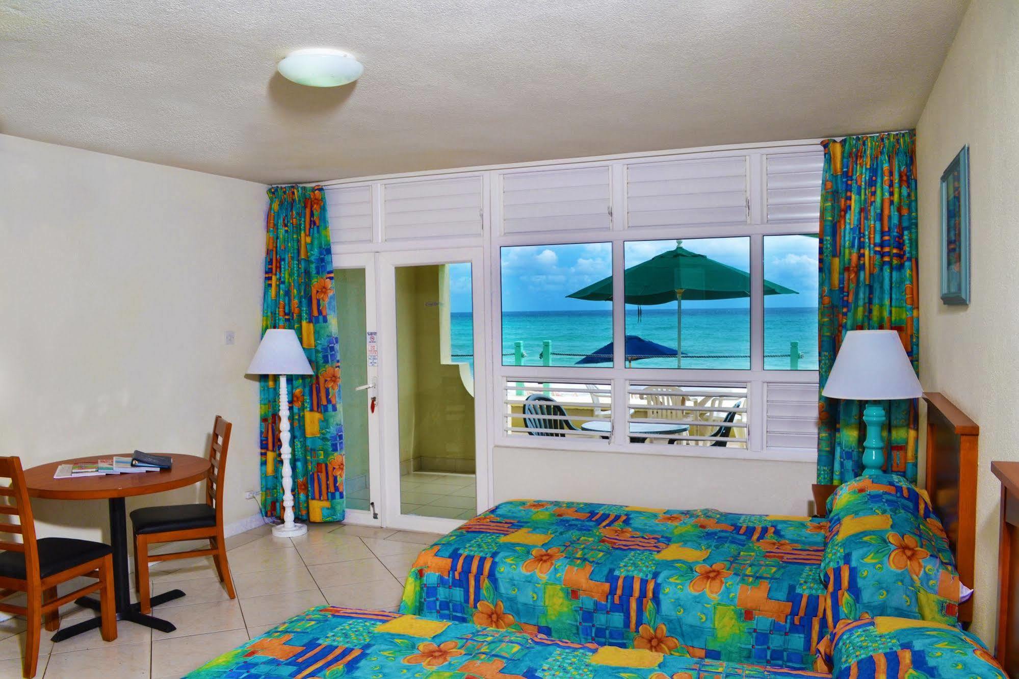 Coral Mist Beach Hotel Μπριτζτάουν Εξωτερικό φωτογραφία