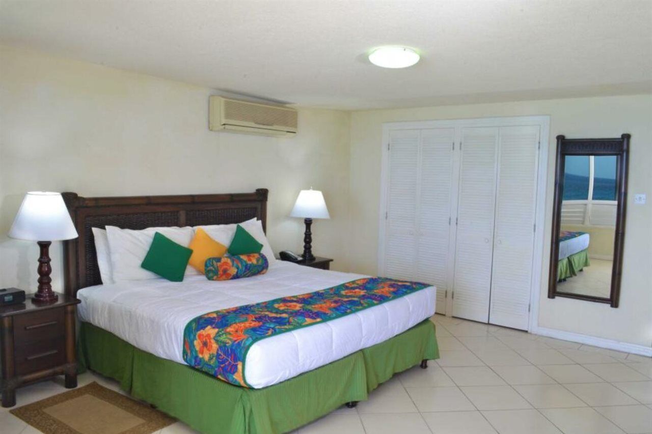 Coral Mist Beach Hotel Μπριτζτάουν Εξωτερικό φωτογραφία